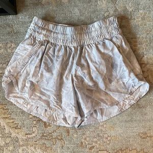 Lululemon shorts size 8